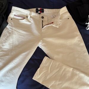 Tommy Hilfiger Men's Slim White Jeans with Subtle Logo Trim